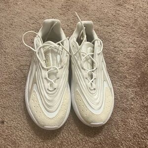 Nike Women's Sneakers - White and Cream